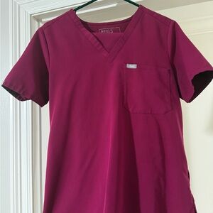 Figs Vivid Magenta Scrub Top